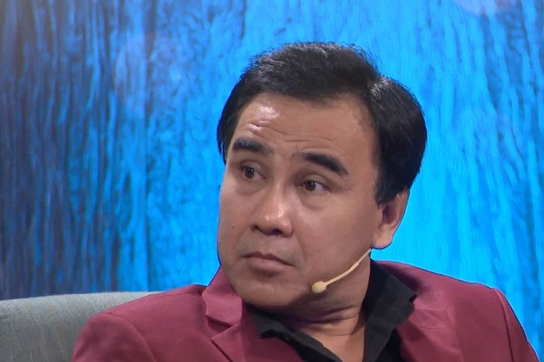 MC Quyền Linh bật khóc: 7 tháng tôi chưa được ôm vợ con vào lòng!-4