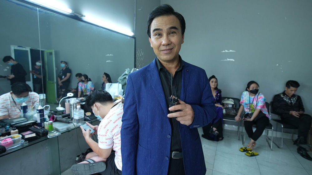 MC Quyền Linh: Suốt mùa dịch, tôi chỉ ở ngoài đường là chính, không về nhà luôn-2