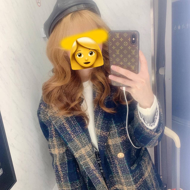 Bên trong phòng trọ gây kinh hãi của một hot girl: Ra ngoài bóng bẩy như tiểu thư về nhà tắm xong không giặt mà quăng xuống nền toilet cho khô?!-5