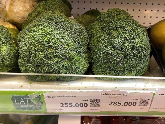 Bắp cải 200.000 đồng/kg và những loại rau xanh giá tiền triệu trong siêu thị-3