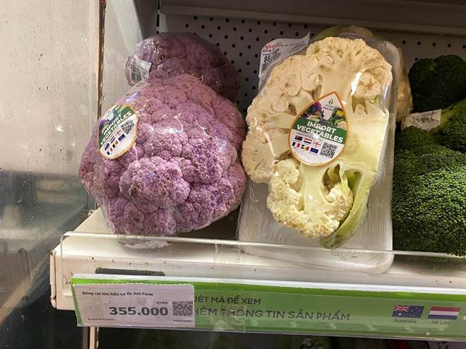 Bắp cải 200.000 đồng/kg và những loại rau xanh giá tiền triệu trong siêu thị-4