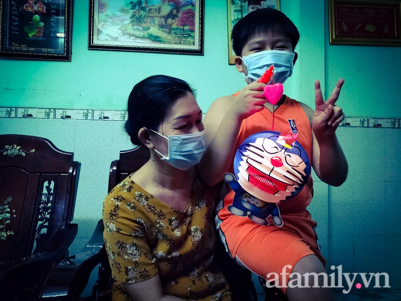 Đại dịch và nỗi đau của đứa bé 9 tuổi 2 lần mất mẹ: Khi những ký ức đẹp đẽ nhất là con gấu bông rách nát-6