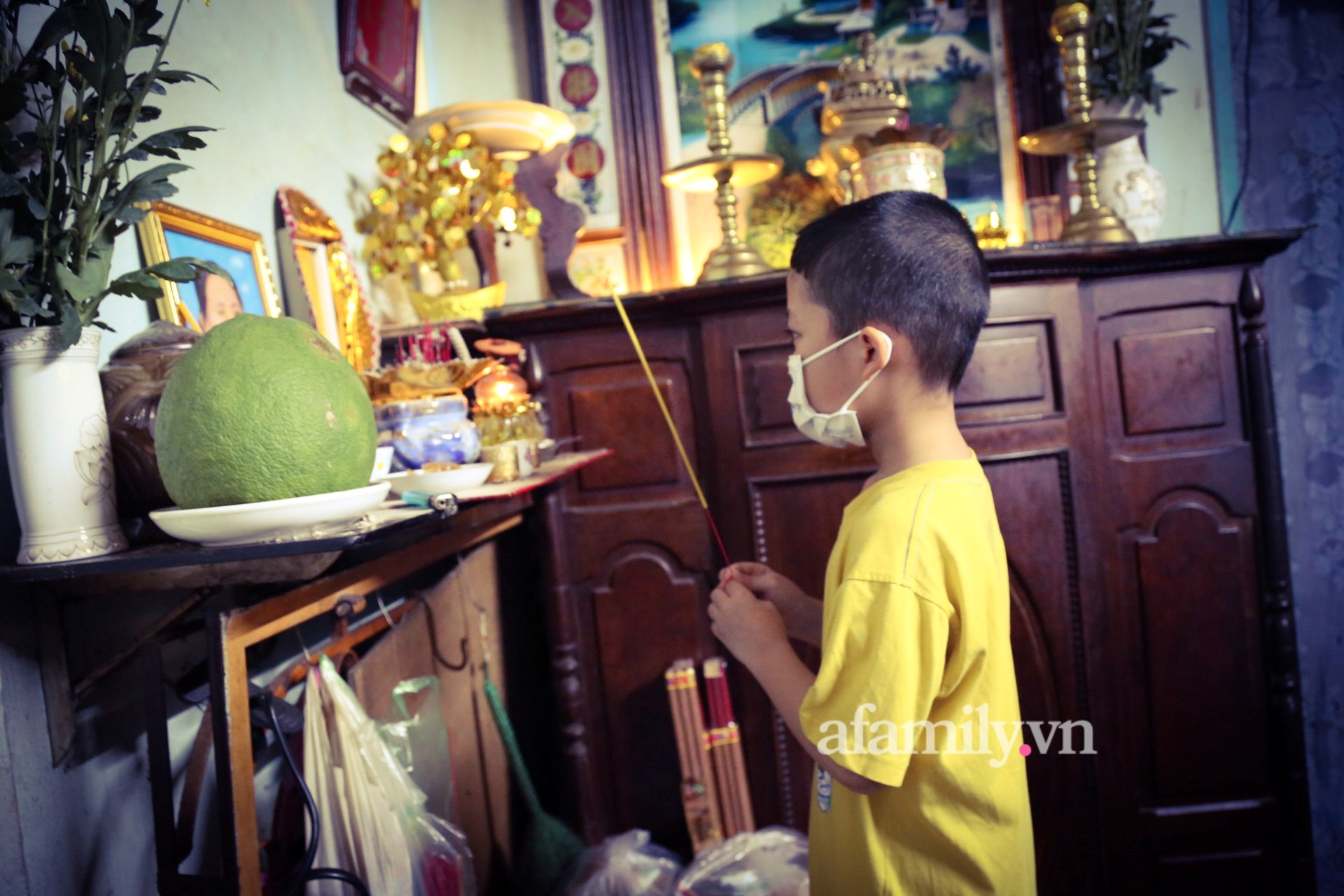 Đại dịch và nỗi đau của đứa bé 9 tuổi 2 lần mất mẹ: Khi những ký ức đẹp đẽ nhất là con gấu bông rách nát-3