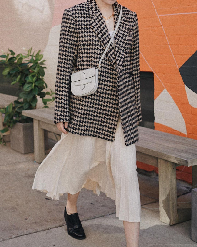 12 cách diện blazer + chân váy khiến ai cũng phải trầm trồ khen bạn mặc đẹp-1