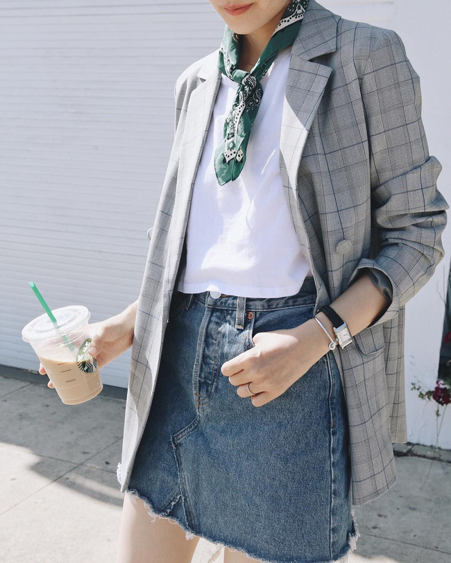 12 cách diện blazer + chân váy khiến ai cũng phải trầm trồ khen bạn mặc đẹp-7