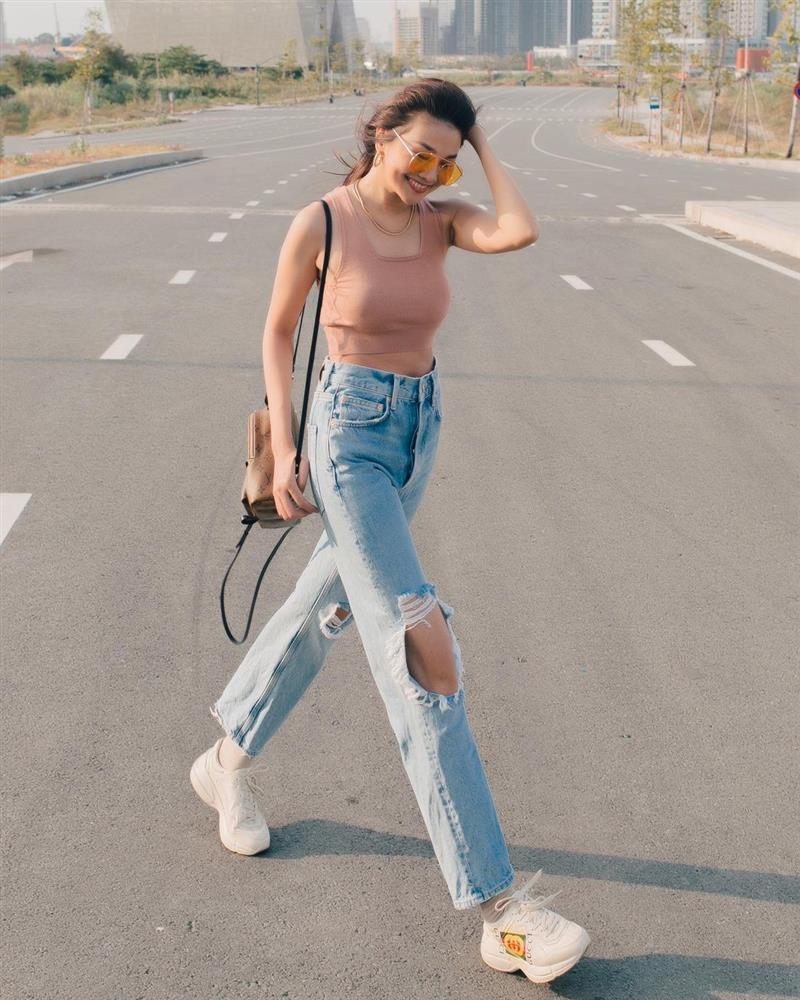 Đi giày bệt, mỹ nhân Việt sẽ diện 4 công thức này để vóc dáng thật cao ráo-5