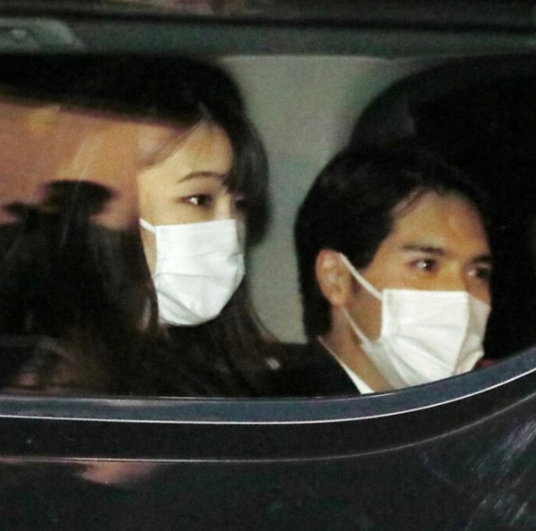 Cựu Công chúa Nhật Bản tiều tụy, mệt mỏi sau chuyến thăm gia đình, hé lộ cuộc gặp nặng trĩu tâm tư-2