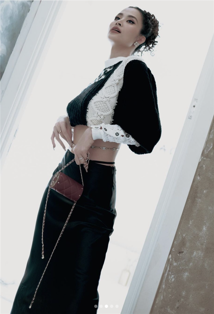 Hà Hồ - Đông Nhi: Dẫn đầu cuộc đua eo thon mà vẫn có ngày bị bóc mẽ trước camera thường-9