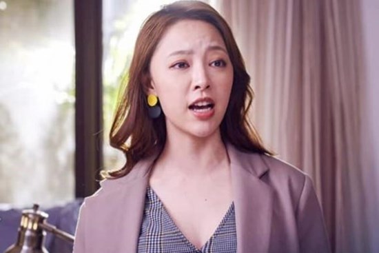 Sau nửa năm yêu bạn gái đại gia, tôi hoảng loạn muốn bỏ của chạy lấy người nhưng cô ấy lại đưa ra một thứ khiến tôi bất lực