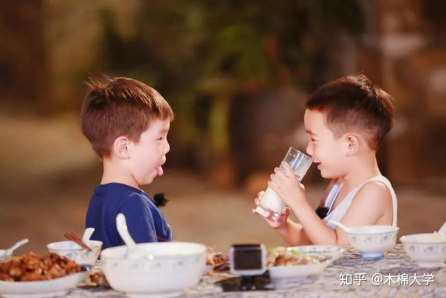 Dù học giỏi hay không, hầu hết những đứa trẻ có khả năng kiếm bộn tiền trong tương lai đều sở hữu 3 đặc điểm này-2