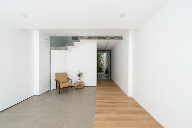 Rũ bỏ thiết kế lối mòn, đưa khoảng sân ra phía sau, đây là ngôi nhà Việt tiêu tốn quá nhiều chất xám cho phần thiết kế-5