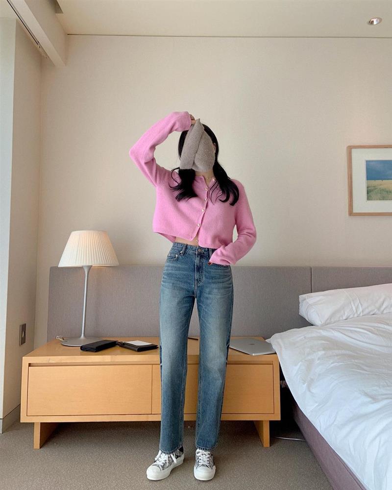 Áo len mặc với kiểu quần nào là đẹp nhất? 5 gợi ý từ gái Hàn sẽ giúp style của bạn đột phá-8