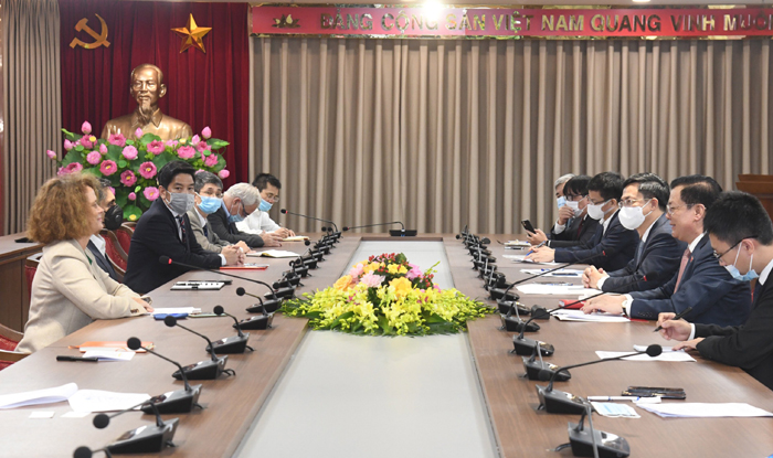 Hà Nội mong muốn hợp tác chặt chẽ và cụ thể hơn với Ngân hàng Thế giới-1