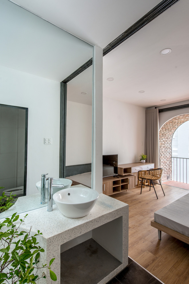 Rũ bỏ thiết kế lối mòn, đưa khoảng sân ra phía sau, đây là ngôi nhà Việt tiêu tốn quá nhiều chất xám cho phần thiết kế-21