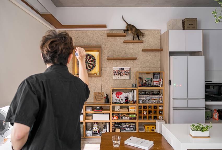 Tổ ấm mini của cặp vợ chồng trẻ với những tấm gương xuyên thấu và không gian giải trí cực chất-3