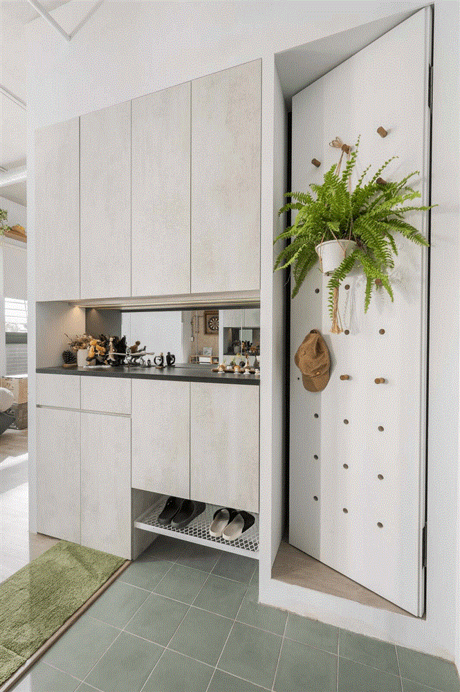 Tổ ấm mini của cặp vợ chồng trẻ với những tấm gương xuyên thấu và không gian giải trí cực chất-7