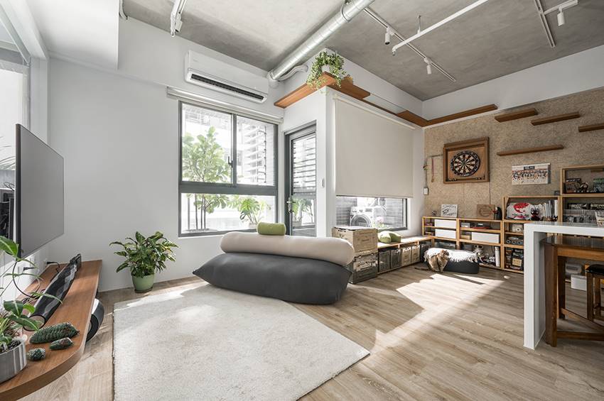 Tổ ấm mini của cặp vợ chồng trẻ với những tấm gương xuyên thấu và không gian giải trí cực chất-9