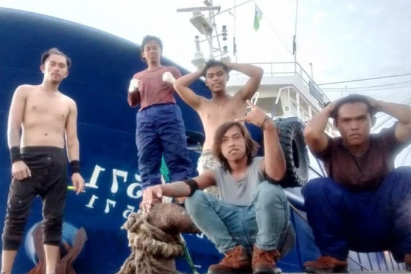 Cuộc sống trên tàu cá Trung Quốc: Làm 24 giờ không ngủ, thi thể bị đẩy xuống biển-1