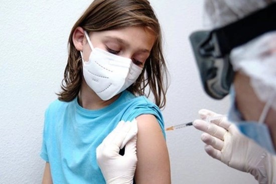 Lưu ý khi tiêm vaccine Covid-19 cho trẻ mắc bệnh tim mạch