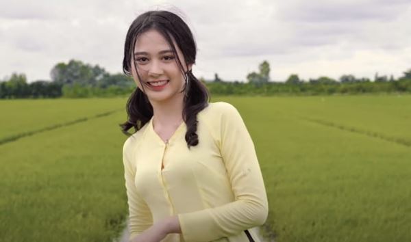 Hoài Lâm vừa công khai kết hôn bạn gái 18 tuổi, Cindy Lư liền chia sẻ clip con gái nói Con sợ…-2