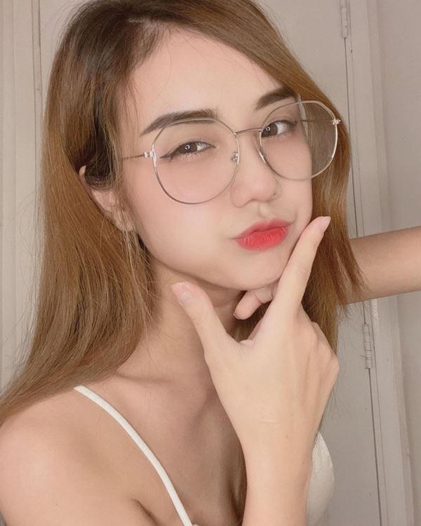 Hoài Lâm vừa công khai kết hôn bạn gái 18 tuổi, Cindy Lư liền chia sẻ clip con gái nói Con sợ…-3