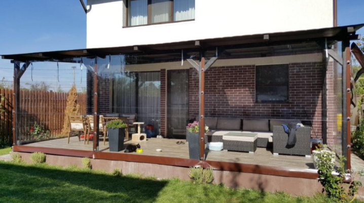 8 giải pháp che chắn cho sân thượng và ban công, đa dạng từ tấm kính an toàn đến bạt rút-7