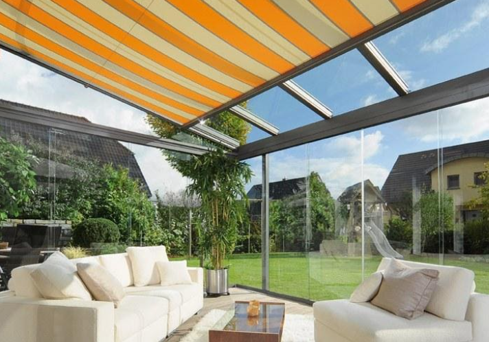 8 giải pháp che chắn cho sân thượng và ban công, đa dạng từ tấm kính an toàn đến bạt rút-9