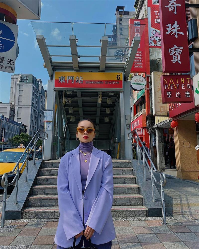 Chỉ cần sắm đúng 5 kiểu áo khoác như sao Việt, chị em sẽ mặc đẹp nguyên mùa lạnh-4