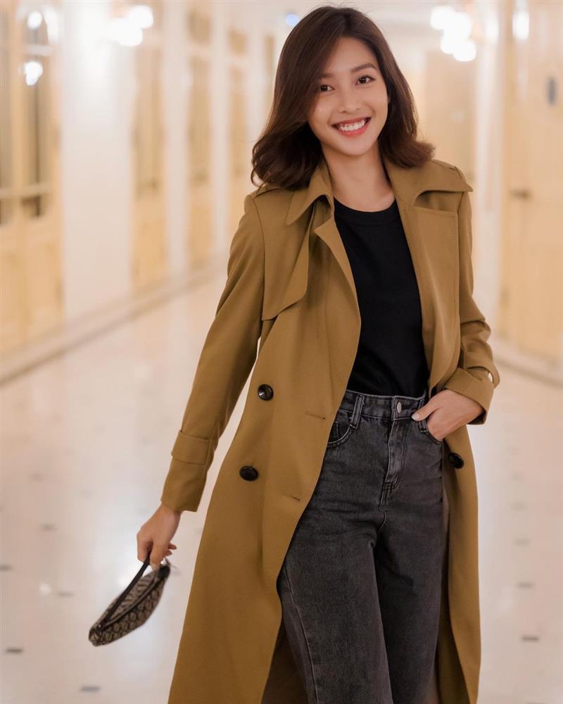 Chỉ cần sắm đúng 5 kiểu áo khoác như sao Việt, chị em sẽ mặc đẹp nguyên mùa lạnh-6