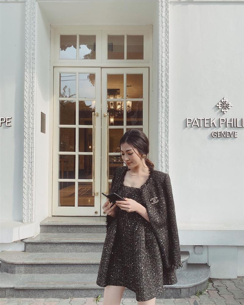 Chỉ cần sắm đúng 5 kiểu áo khoác như sao Việt, chị em sẽ mặc đẹp nguyên mùa lạnh-15