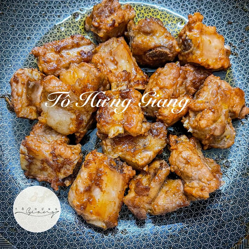 Nghỉ dịch trổ tài nấu nướng, mẹ đảm Hà Nội khoe loạt món ăn hấp dẫn hơn cả ngoài hàng, nhìn là muốn ăn ngay-16