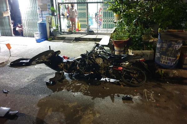 Cận cảnh dàn xế sang trị giá hàng chục tỷ và nhiều tiền, vàng bị thu giữ trong đường dây đánh bạc 30.000 tỷ vừa bị triệt phá tại Hà Nội-12