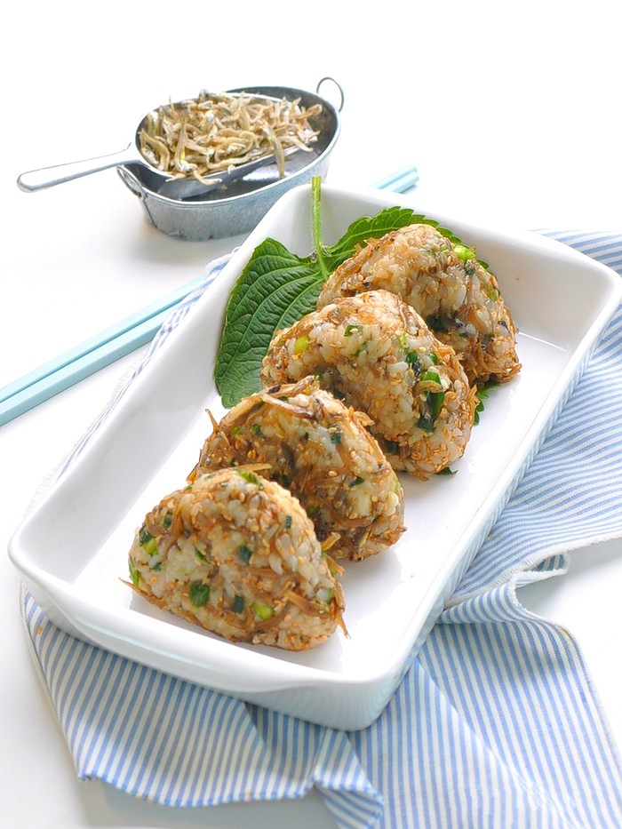 Bữa trưa đâu cần ra ngoài khi có cơm nắm vừa ngon vừa đủ chất thế này đợi sẵn!-7