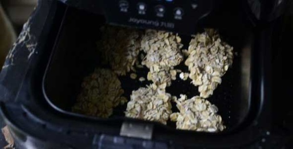 Dùng nồi chiên không dầu làm món tôm chiên cực ngon, ăn vào thơm giòn lại đầy đủ dinh dưỡng-9