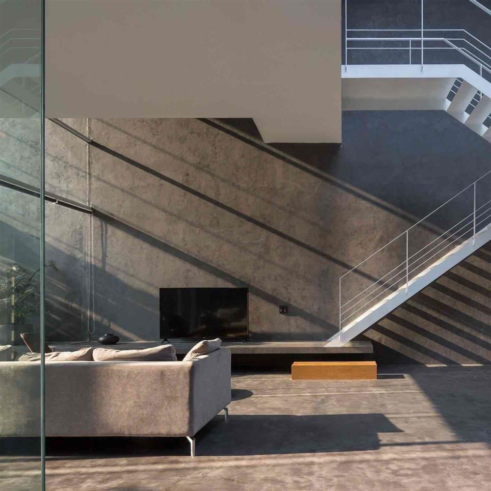 Ấn tượng với ngôi nhà làm phòng ngủ treo ‘lơ lửng’-5