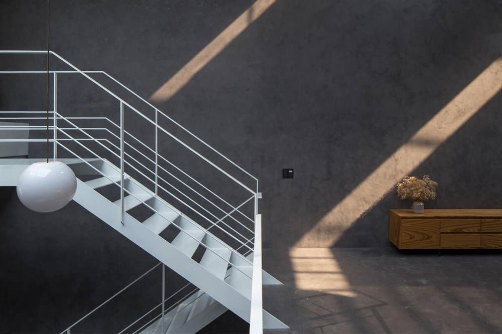 Ấn tượng với ngôi nhà làm phòng ngủ treo ‘lơ lửng’-13