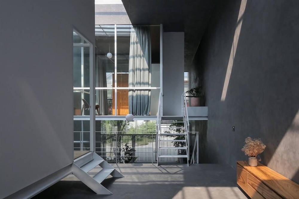 Ấn tượng với ngôi nhà làm phòng ngủ treo ‘lơ lửng’-15