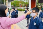 Học sinh ngoại thành Hà Nội đến trường sau 6 tháng nghỉ học-12