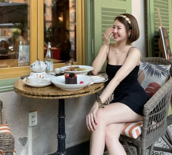 Bị đồn mới chia tay bạn trai khi đăng clip khóc lóc lúc nửa đêm, hot girl Trâm Anh lên tiếng-3