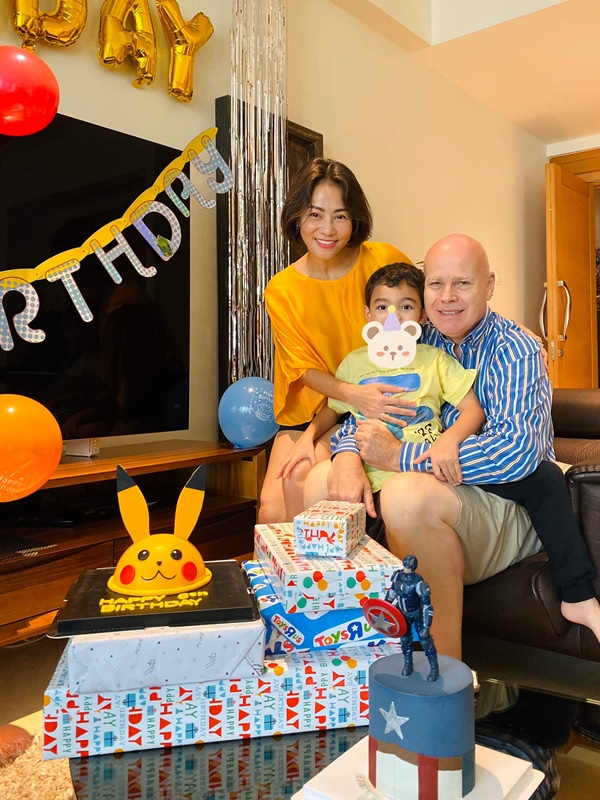 Có con ở tuổi 57, ông xã doanh nhân của Thu Minh cưng hết mực, một hành động nhỏ cũng thấy mê đắm quý tử thế nào!-7