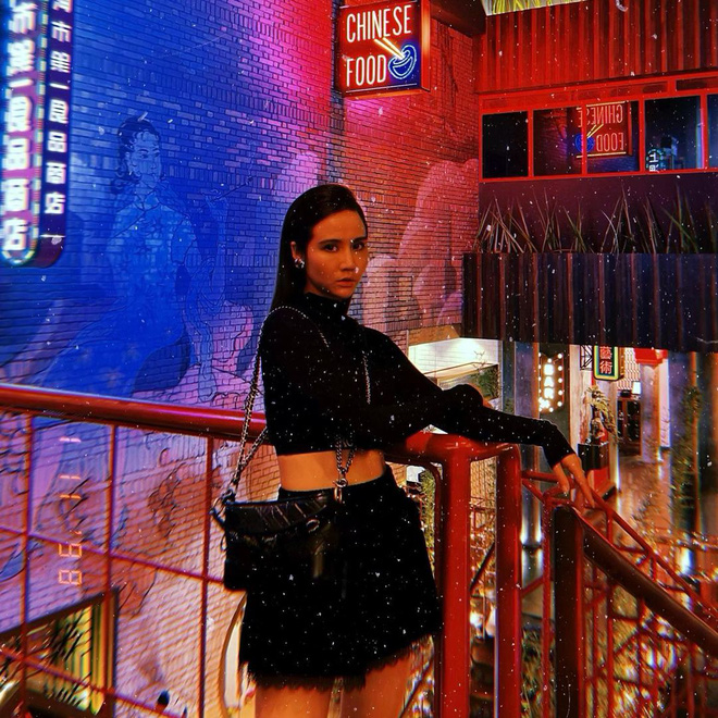 Lâu lắm rồi mới thấy hội chị em đình đám tụ họp: Từ gái độc thân đến dâu hào môn đều chill tới bến, style sang chảnh ngộp thở thật sự-18