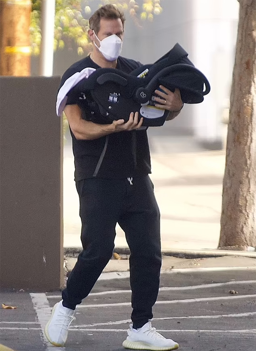 Meghan Markle bị chồng cũ đá xoáy sâu cay trên truyền thông, Harry hóa ra là người đáng thương nhất-1