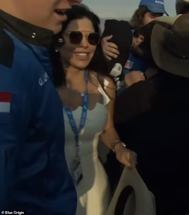 Người tình tỷ phú Amazon: Hành trình từ kẻ thứ 3 trở thành chính thất, tự tung tự tác trong khi vợ cũ lặng im như tờ-15