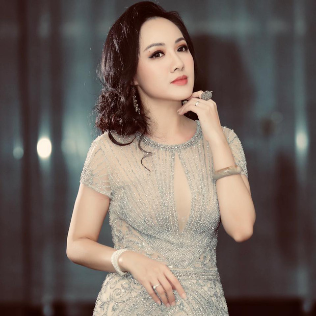 Bức ảnh BTV Hoài Anh trong nhà giam bỗng dưng hot lại, hé lộ 1 điểm khiến gần 20 năm qua cô vẫn luôn hot nhất nhà đài-1