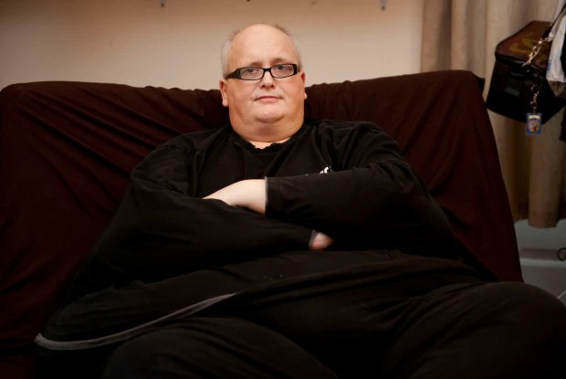 Người béo nhất thế giới nặng gần nửa tấn: Rùng mình lớp mỡ thừa cắt ra, kế hoạch hoả táng ở lò mổ gia súc và hình ảnh sau 10 năm như ác mộng-8