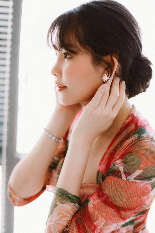 Người đẹp từng bị Hoa hậu Đặng Thu Thảo&nbsp;chỉ trích nhan sắc giờ lột xác sau 4 năm,&nbsp;nhìn bảng thành tích học hành, thăng tiến mới nể-5