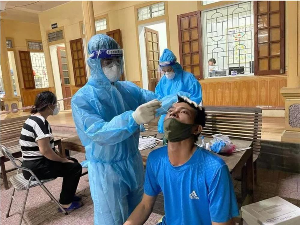 Sáng 7/11: Gần 840.000 bệnh nhân COVID-19 đã khỏi; Thêm 1,3 triệu liều vaccine Pfizer về Việt Nam-1