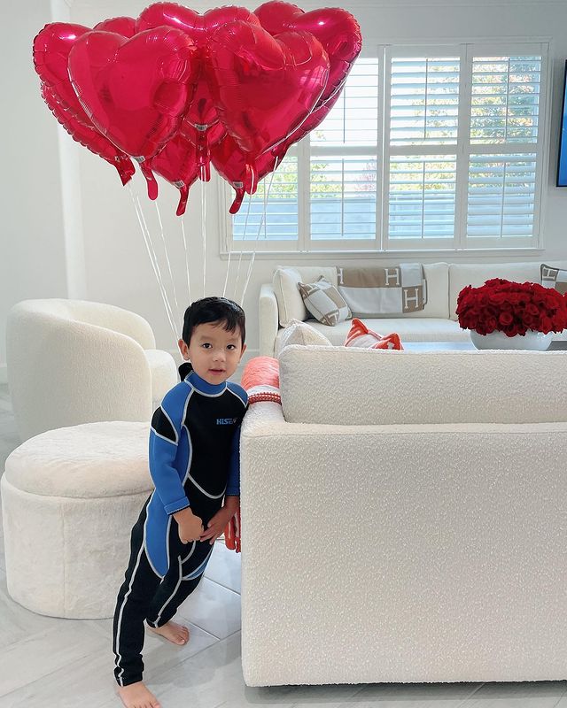 Không gian sống mới rất nhẹ nhàng ấm áp với gam màu xám trắng của Hoa hậu Phạm Hương-3