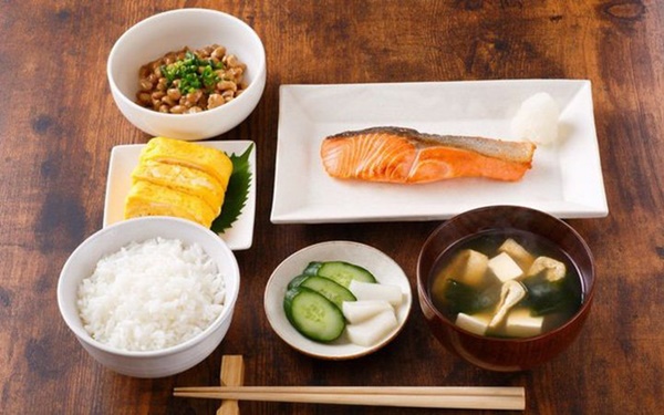Bí quyết sống thọ thông qua bữa ăn của 90.000 người Nhật: Ăn ít 1 món, ăn nhiều 7 món-2
