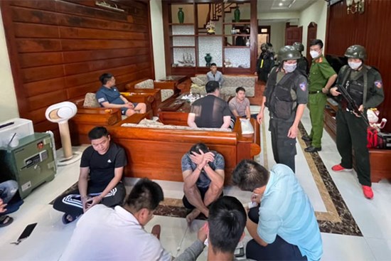 Hà Nội: Phá đường dây đánh bạc cực khủng qua mạng 14.000 tỷ đồng